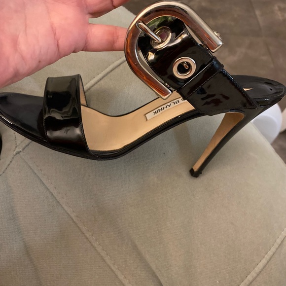 MANOLO BLAHNIK Black BILA Patent Leather Mules Size 7 - Picture 5 of 5